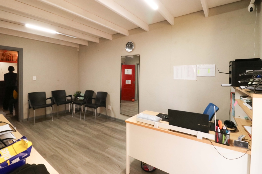 To Let Commercial Property for Rent in Top Town Eastern Cape